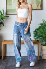 Load image into Gallery viewer, O&amp;H Artistic Flower Embroidered Washed Denim Jeans
