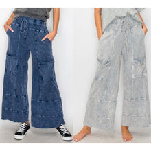 Load image into Gallery viewer, Mineral Wash Wide Leg Cropped Pants
