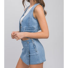 Load image into Gallery viewer, Untamed Denim Button Down Vest
