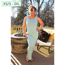 Load image into Gallery viewer, Simply Basic Maxi Dress
