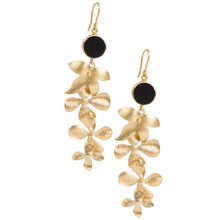 Load image into Gallery viewer, Dainty Flower Earrings
