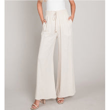 Load image into Gallery viewer, Soft Linen Wide Legged Pants
